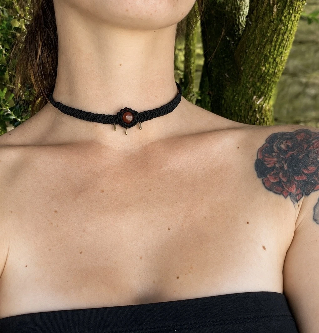 choker en macramé noir inspiré de Dune