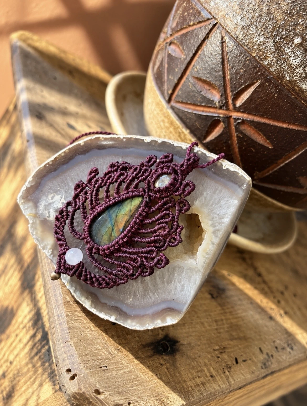 pendentif macramé en labradorite nisaba