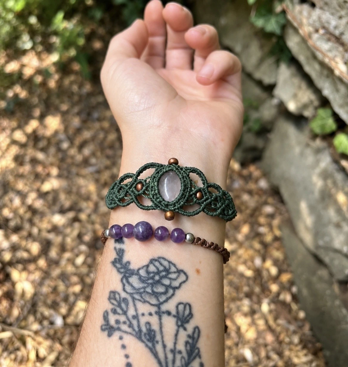bracelet bouddhique en micro macramé